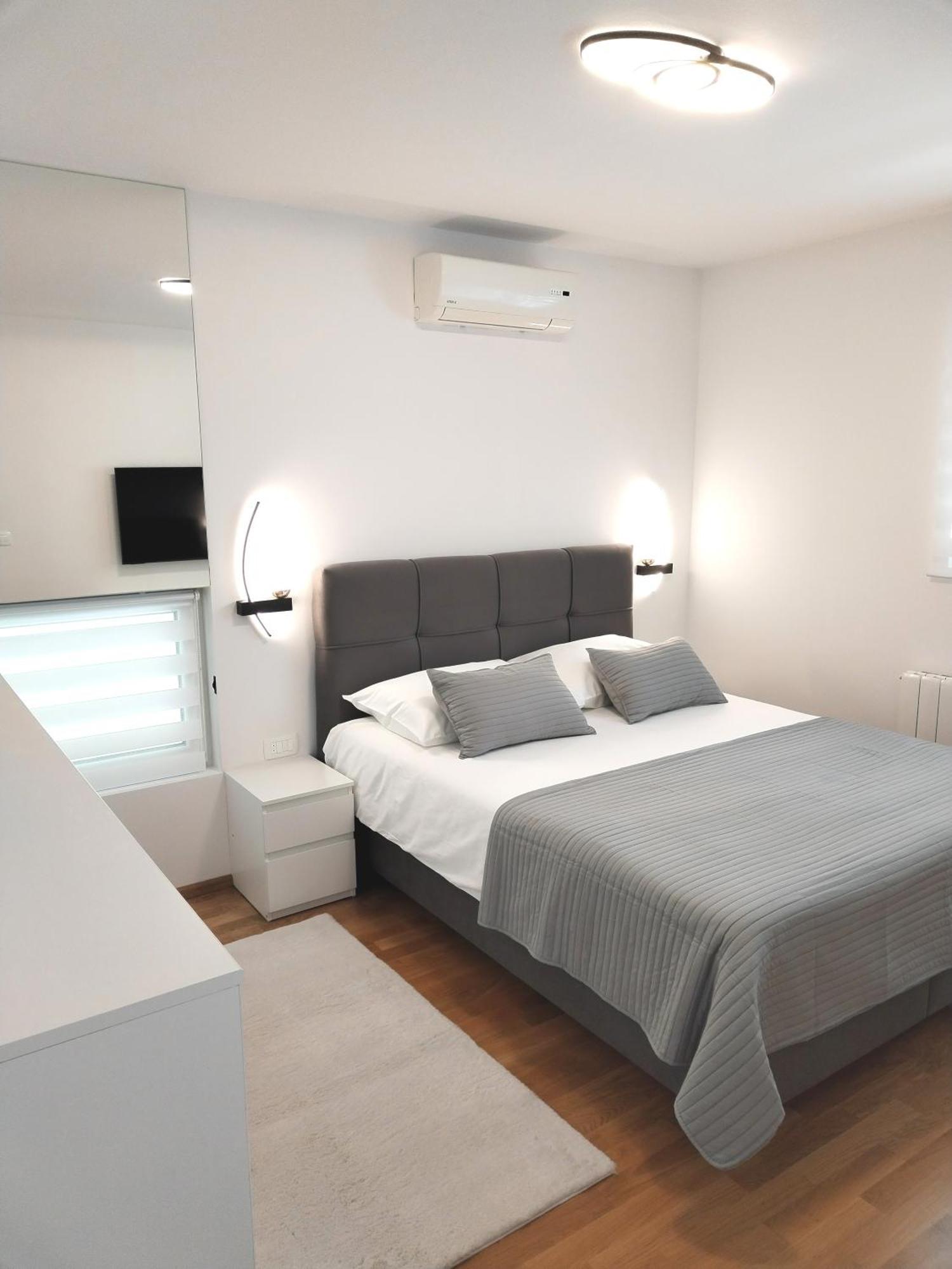 Bella Vista - Cozy With Easy Check-in And Free Parking Spalato